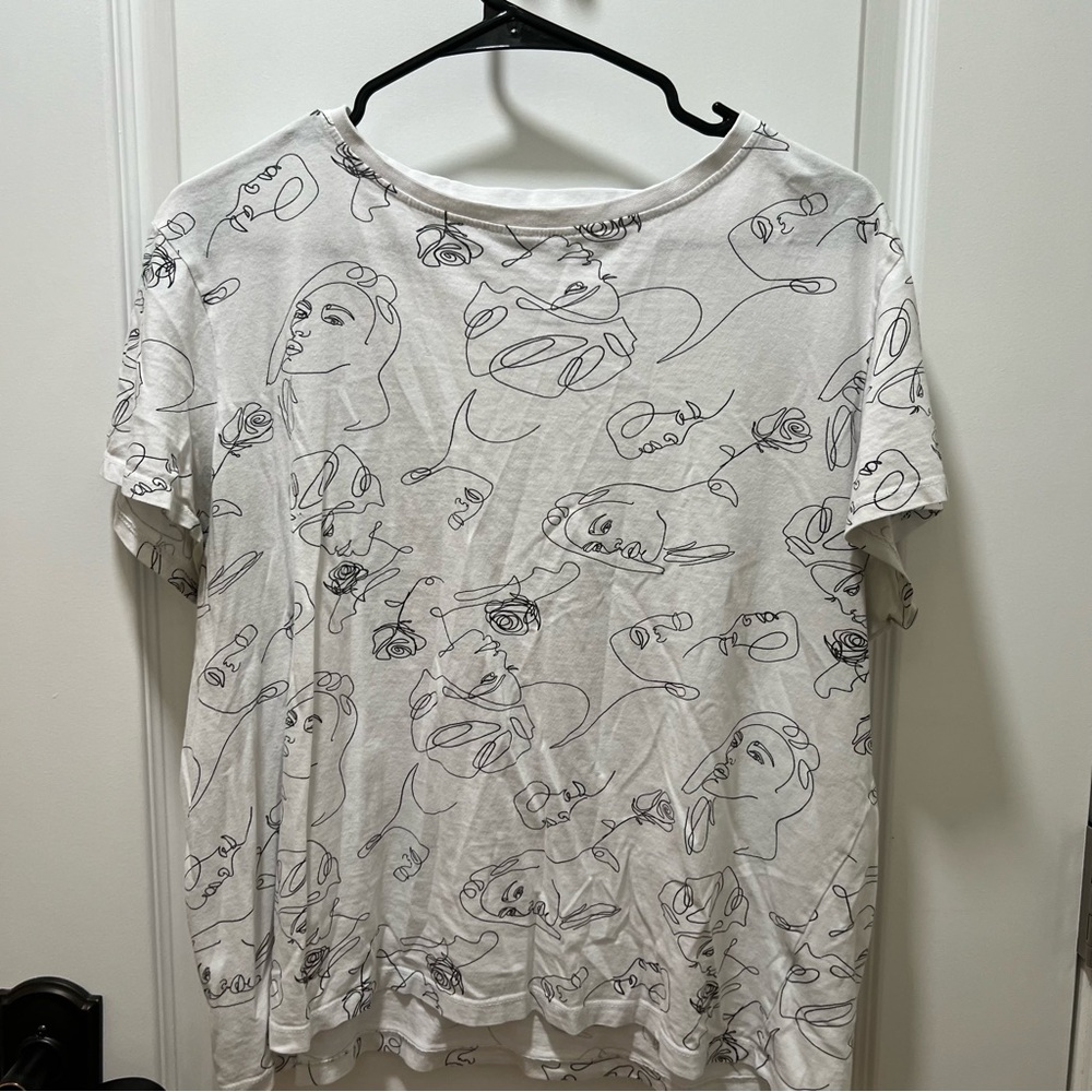 Abstract Face Print Graphic T Shirt Size XL